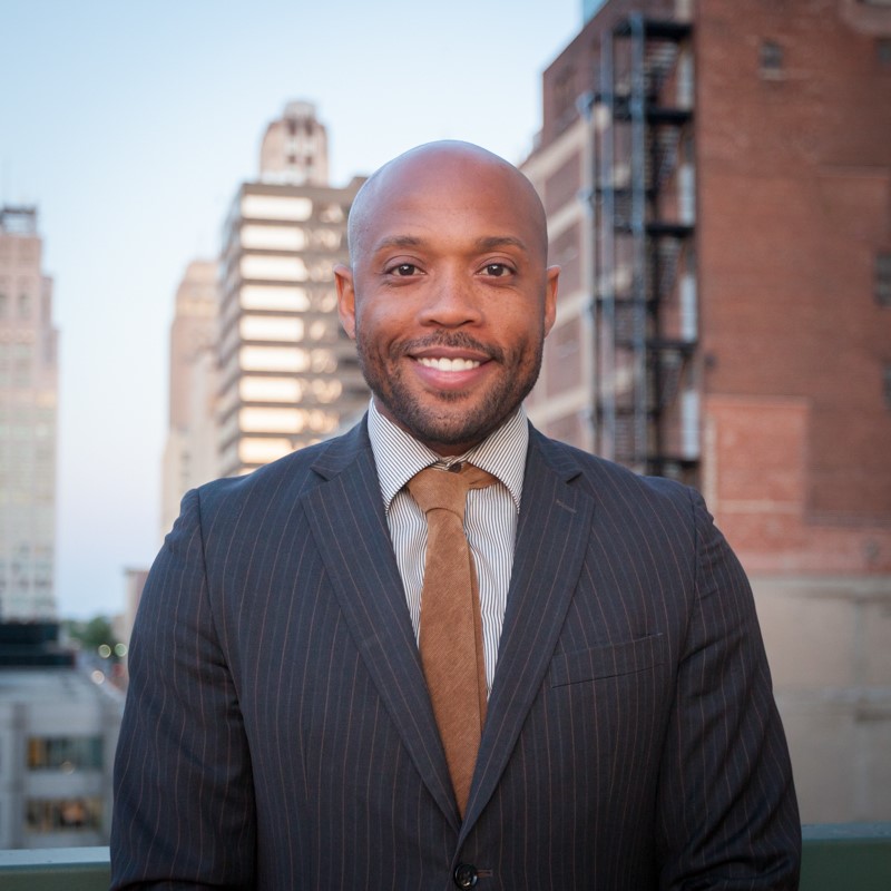 Shomari Benton